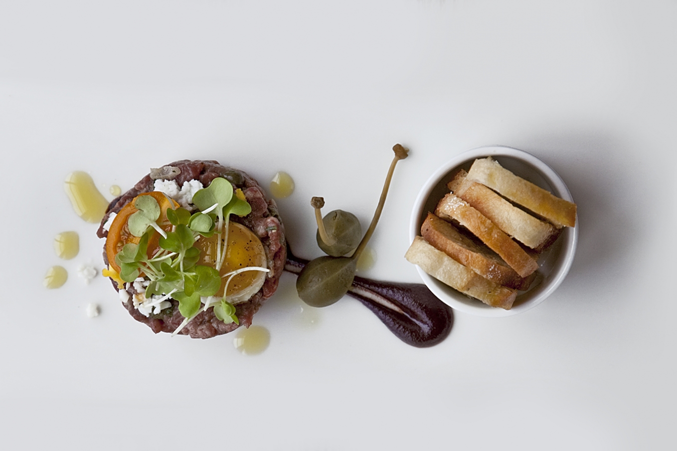 Green Meadow Farm streak tartare with crostini